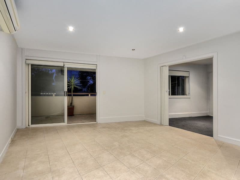 73 Oxlade Drive, NEW FARM QLD 4005, New Farm - Thumbnail 4