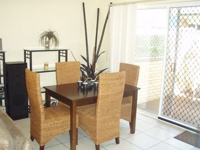 40 Poinsettia Avenue, RUNAWAY BAY QLD 4216, Runaway Bay - Thumbnail 2