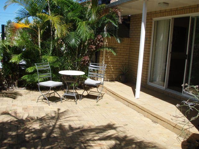 40 Poinsettia Avenue, RUNAWAY BAY QLD 4216, Runaway Bay - Thumbnail 6