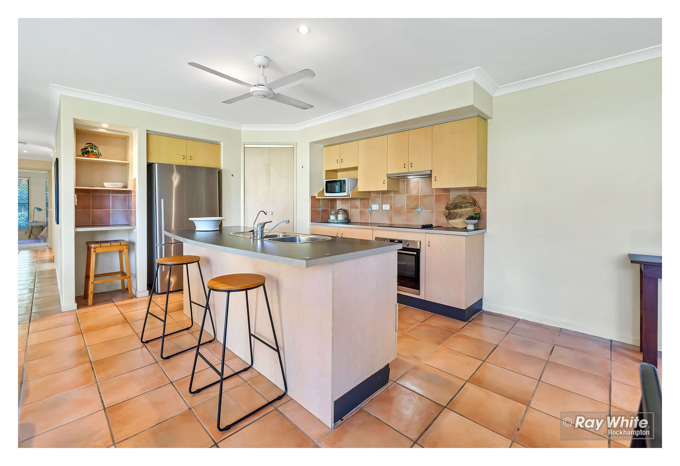 7 Springfield Drive, Norman Gardens QLD 4701, Norman Gardens - Thumbnail 3