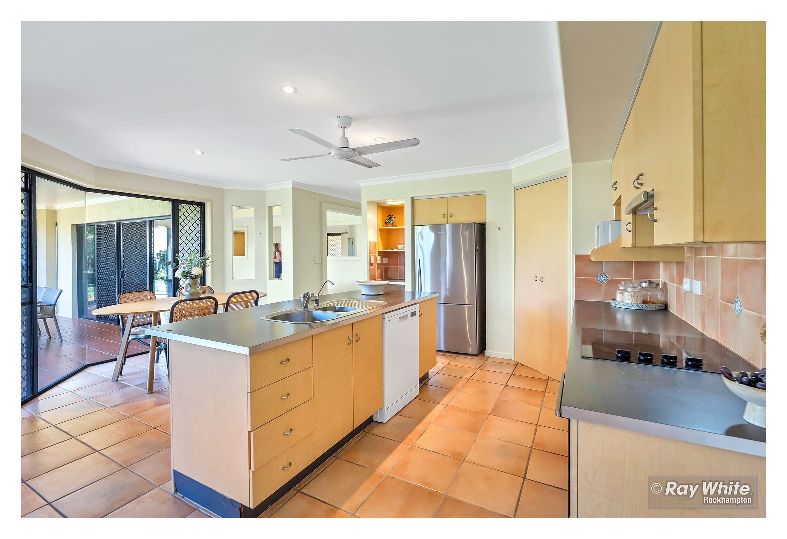 7 Springfield Drive, Norman Gardens QLD 4701, Norman Gardens - Thumbnail 4