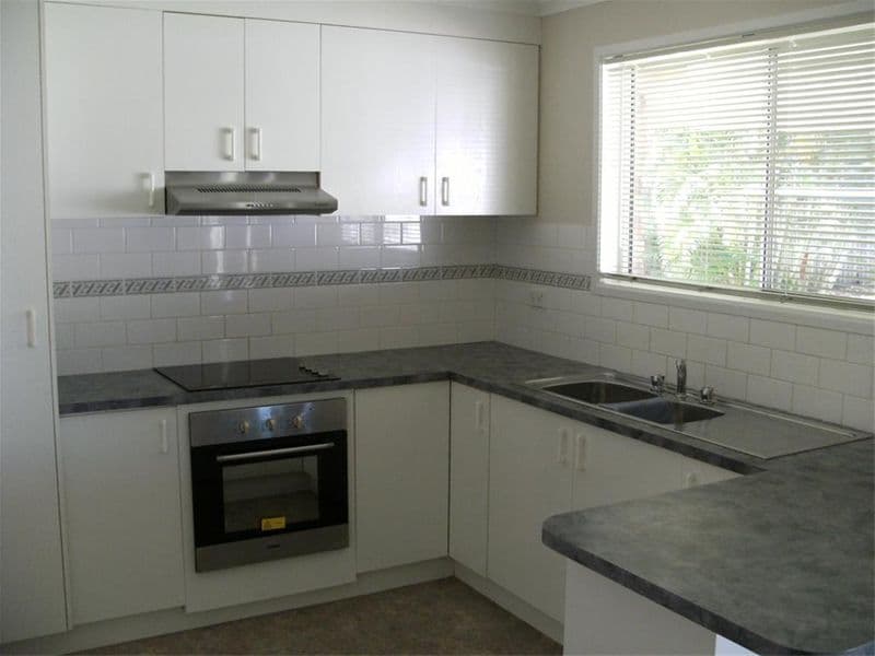 27 Tristania Cresent, URANGAN QLD 4655, Urangan - Thumbnail 4
