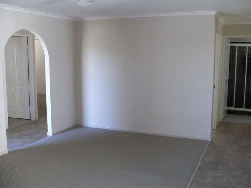 27 Tristania Cresent, URANGAN QLD 4655, Urangan - Thumbnail 6