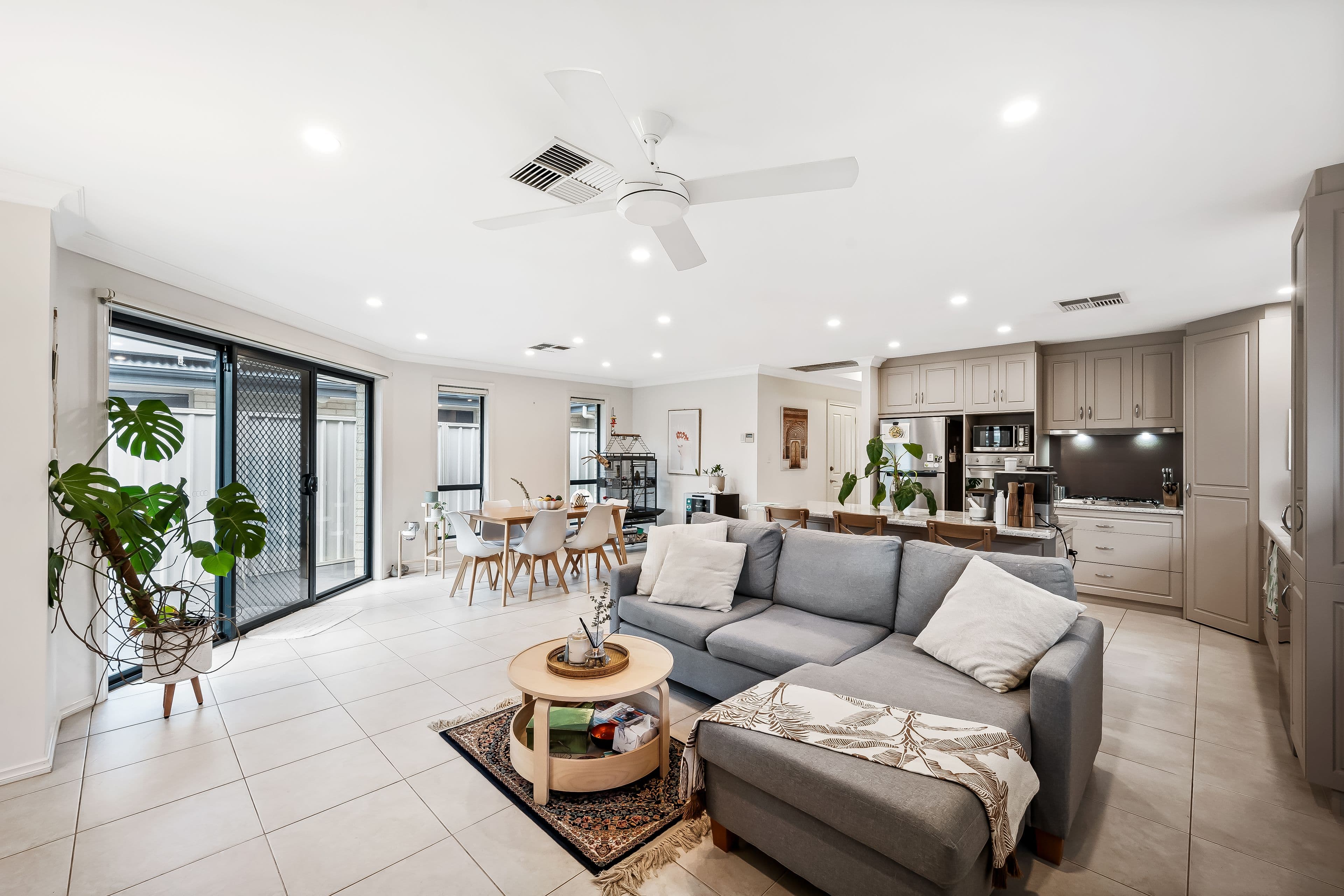 8 Market Street, Marion SA 5043, Marion - Thumbnail 2