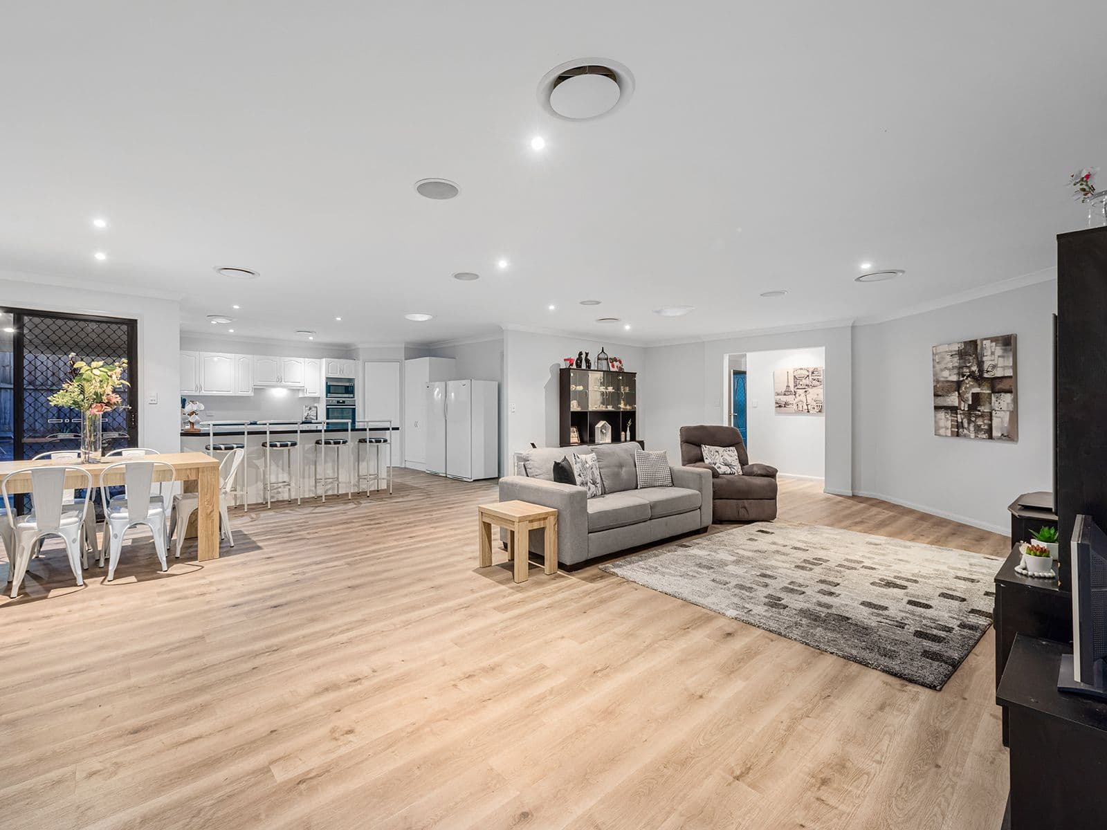 29 Lakeside Circuit, Sinnamon Park QLD 4073, Sinnamon Park - Image 1