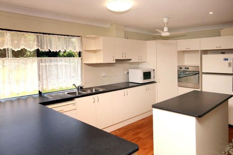 293-295 Ocean Parade, BALGAL BEACH QLD 4816, Balgal Beach - Thumbnail 3