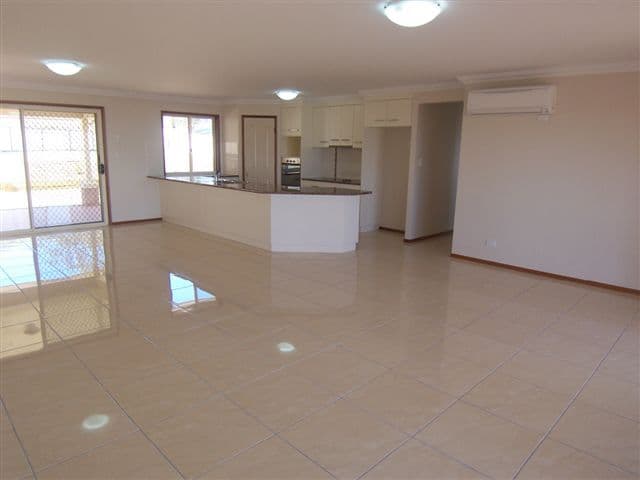 33  Whitman Street, WESTBROOK QLD 4350, Westbrook - Thumbnail 2