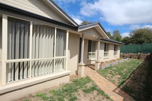 66 Queen Street, Oberon - Image 1