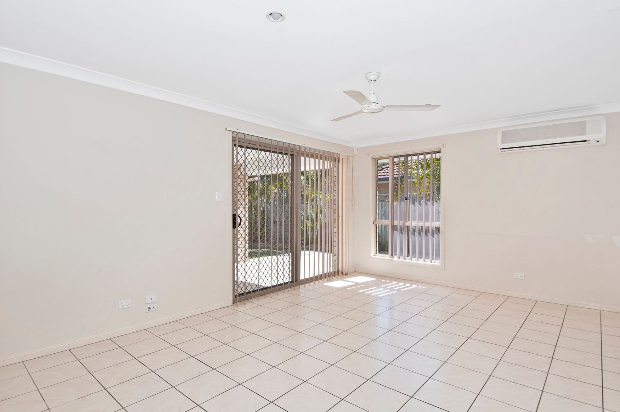 17 Lake Cootharaba Place, Logan Reserve QLD 4133, Logan Reserve - Thumbnail 4