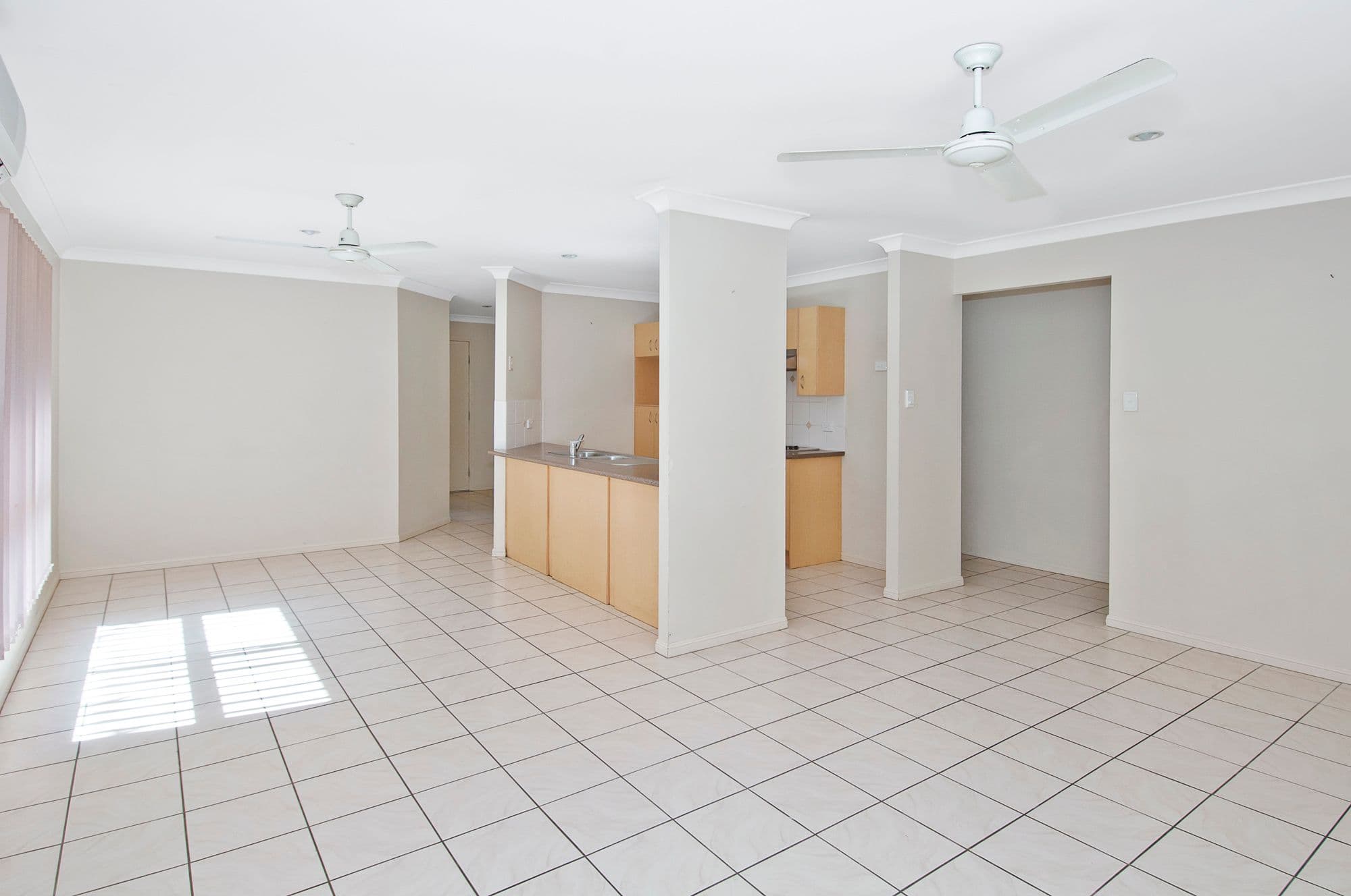 17 Lake Cootharaba Place, Logan Reserve QLD 4133, Logan Reserve - Thumbnail 5