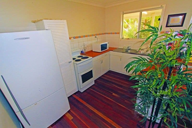27 Jeffries Street, YEPPOON QLD 4703, Yeppoon - Thumbnail 3