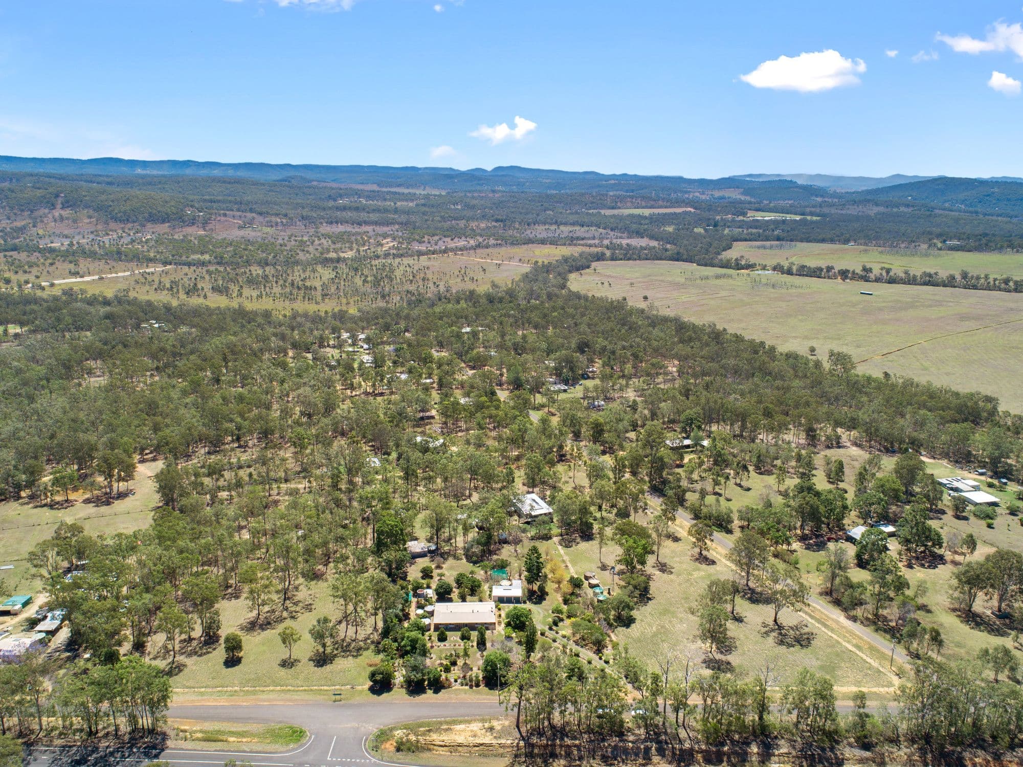 40 Dunlop Road, Esk QLD 4312, Esk - Thumbnail 2