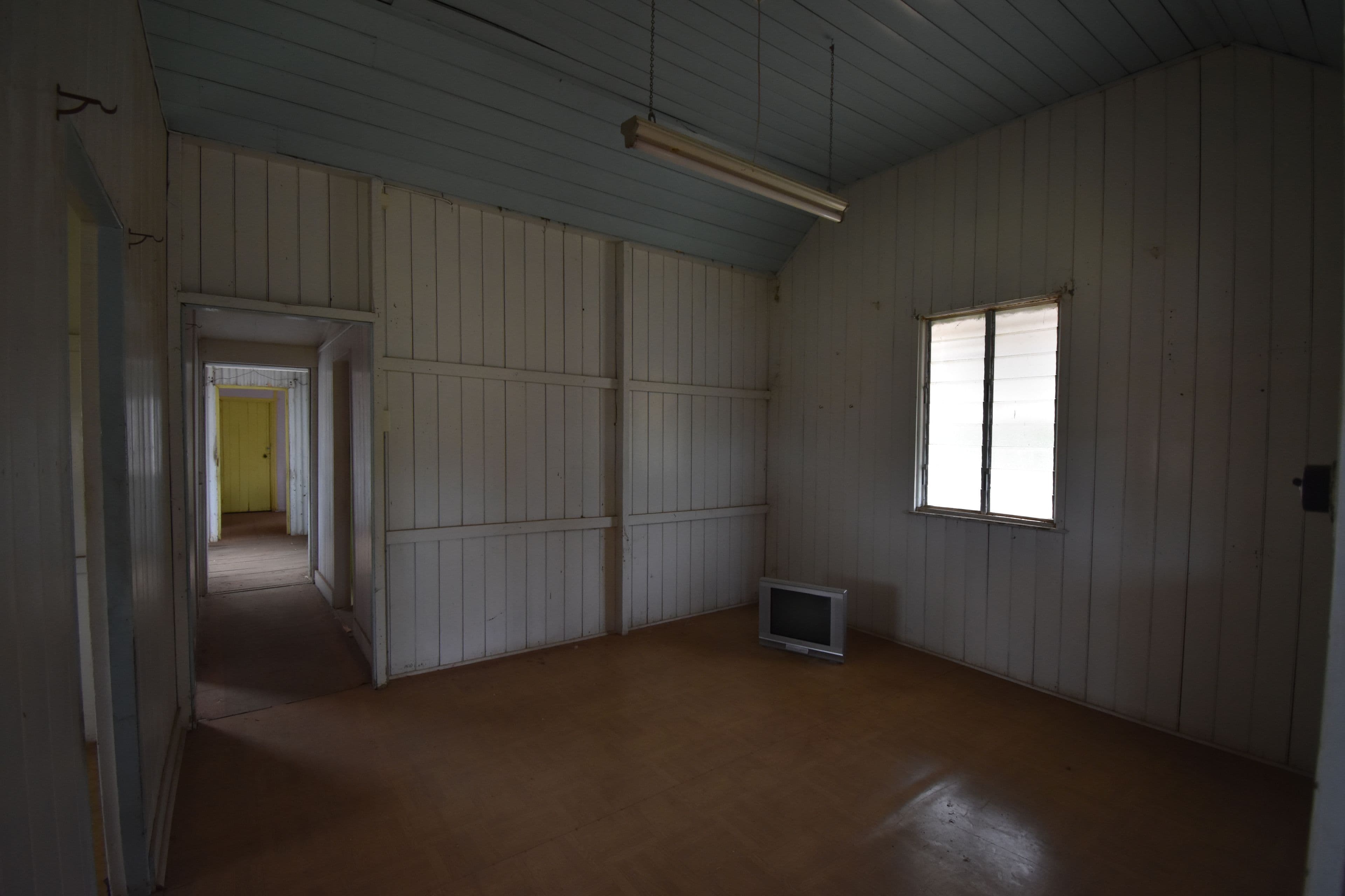 119 Ash Street, Barcaldine QLD 4725, Barcaldine - Thumbnail 3