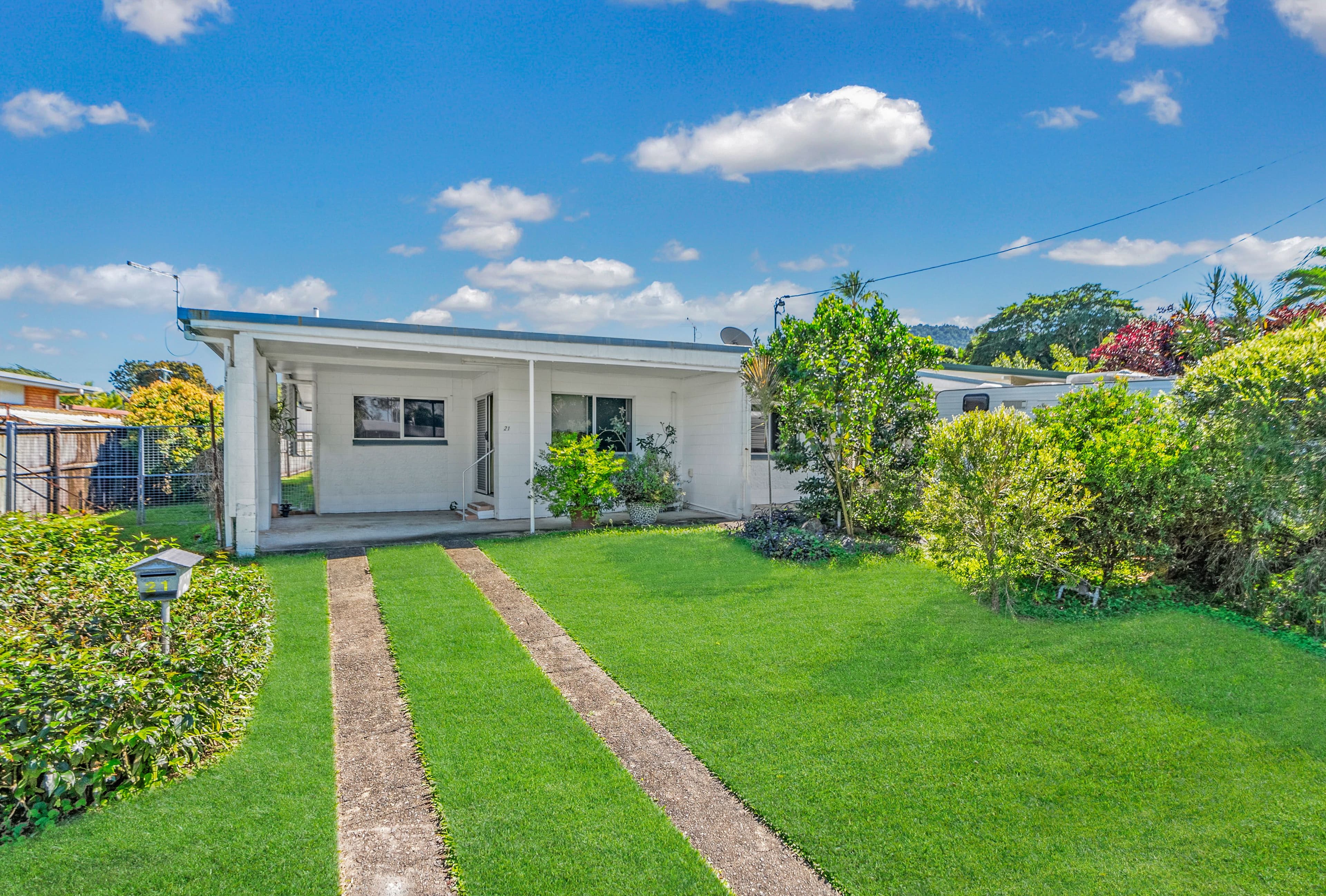 21 York Street, Whitfield QLD 4870, Whitfield - Thumbnail 2