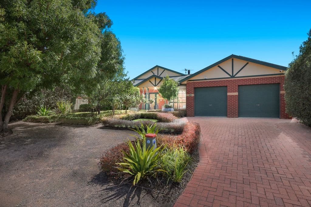 10 Erica Court, Hoppers Crossing VIC 3029, Hoppers Crossing - Thumbnail 2