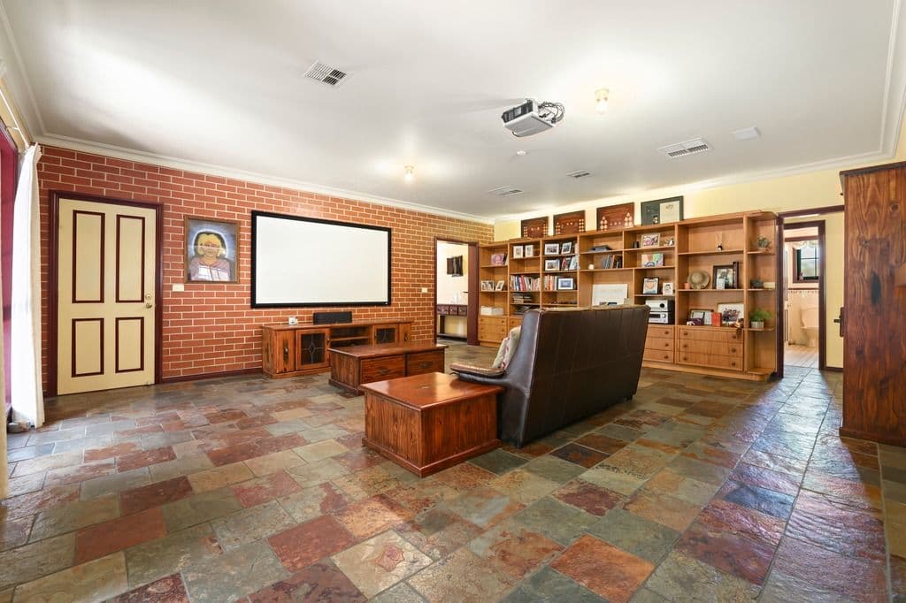 10 Erica Court, Hoppers Crossing VIC 3029, Hoppers Crossing - Thumbnail 6