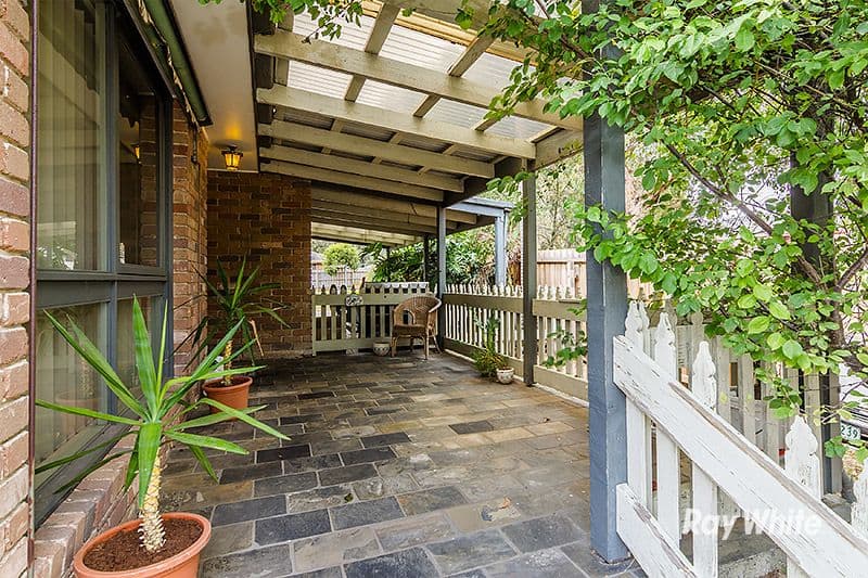 10 Mayune Court, Cranbourne VIC 3977, Cranbourne - Thumbnail 2