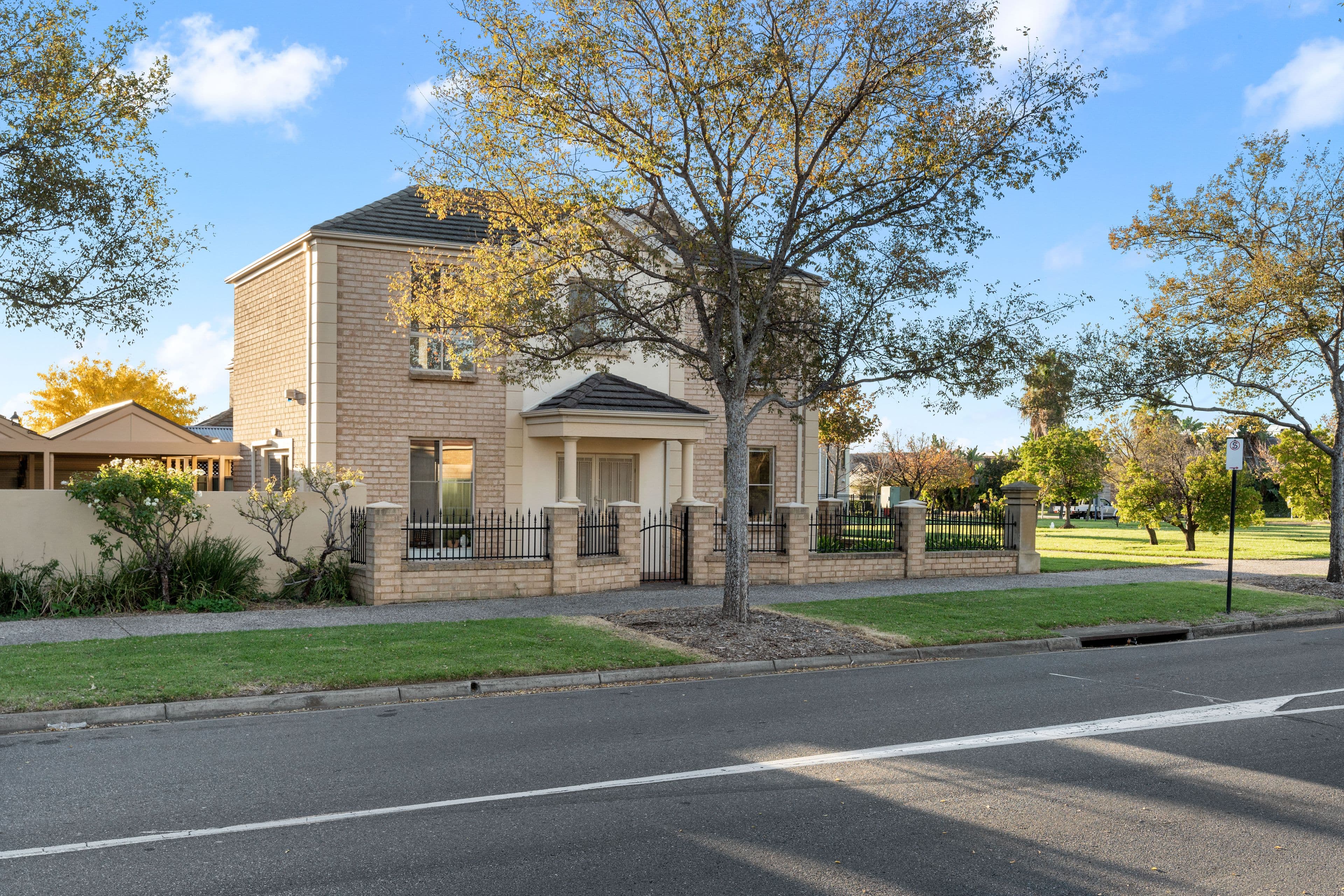 6 Cobblers Court, Mawson Lakes SA 5095, Mawson Lakes - Thumbnail 2