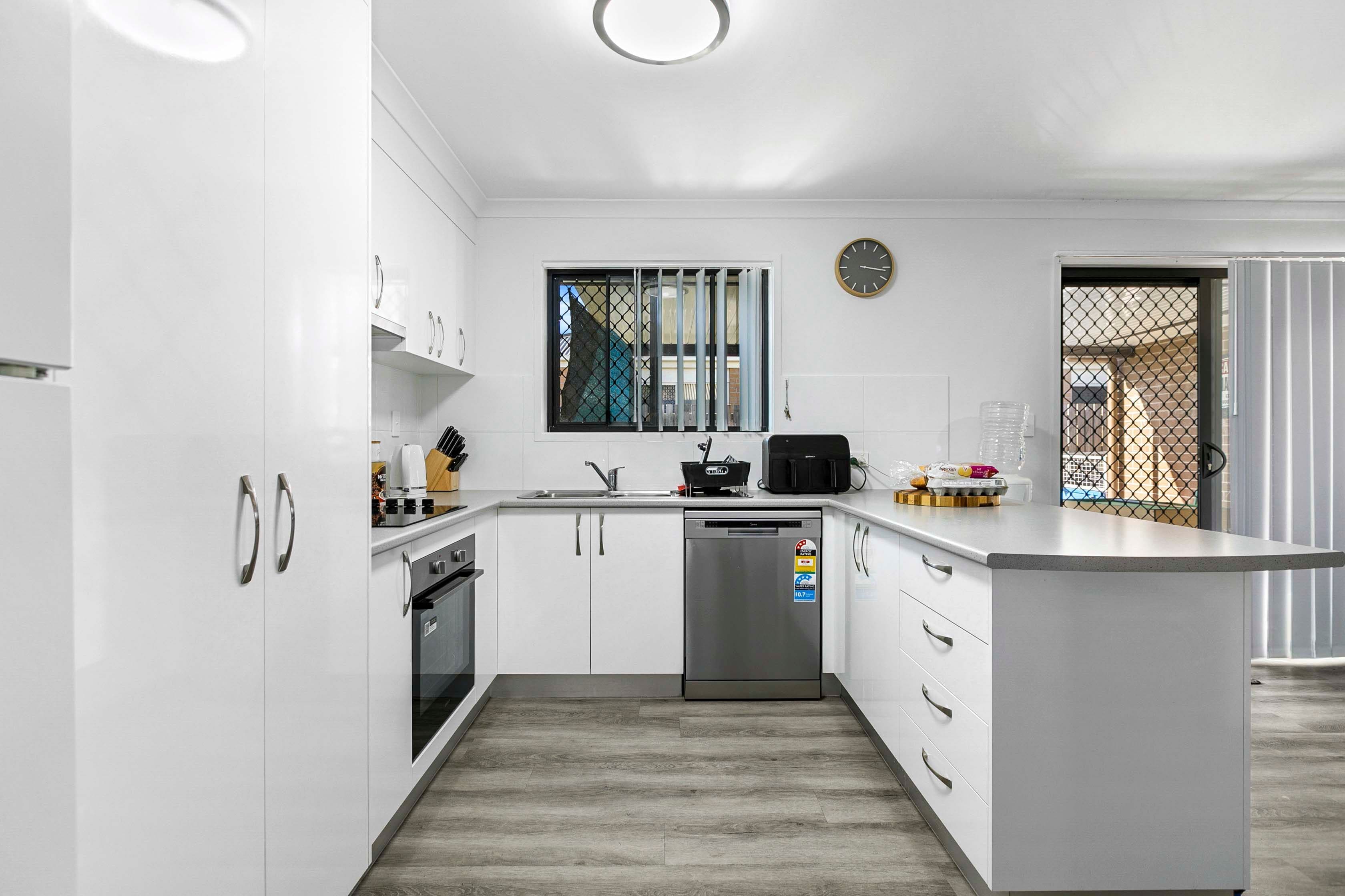 33 Waterside Way, Eli Waters QLD 4655, Eli Waters - Thumbnail 3