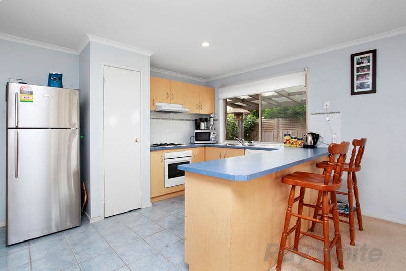 18 Bateman Grove, HAMPTON PARK VIC 3976, Hampton Park - Thumbnail 2
