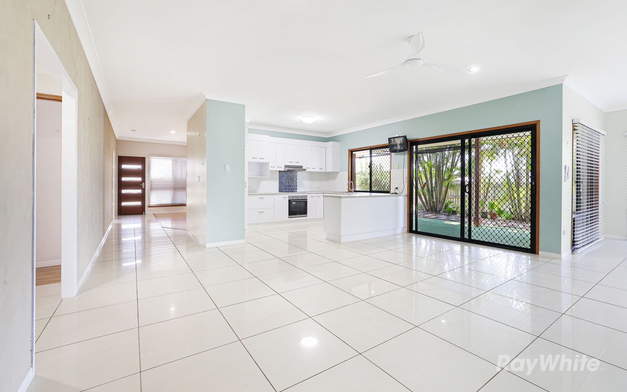 3 Tulipwood Place, Coral Cove QLD 4670, Coral Cove - Thumbnail 8