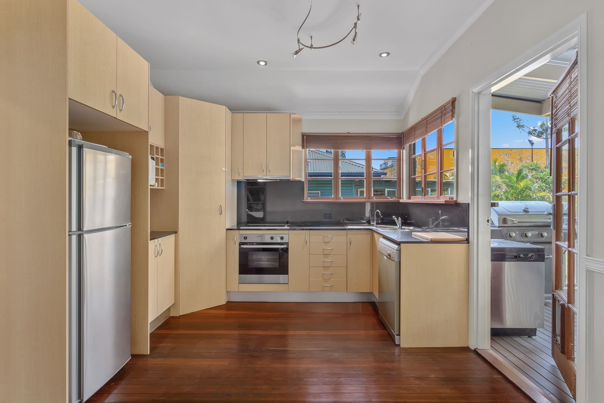 10 Mellor Street, Kedron QLD 4031, Kedron - Thumbnail 5