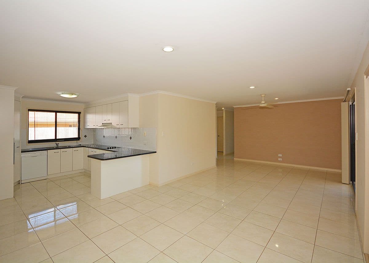 32 Joselyn Drive, Point Vernon QLD 4655, Point Vernon - Thumbnail 3
