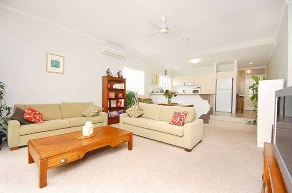109 Gray Road, WEST END QLD 4101, West End - Thumbnail 2
