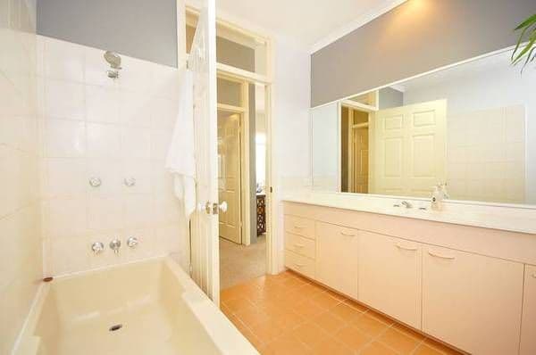 109 Gray Road, WEST END QLD 4101, West End - Thumbnail 6