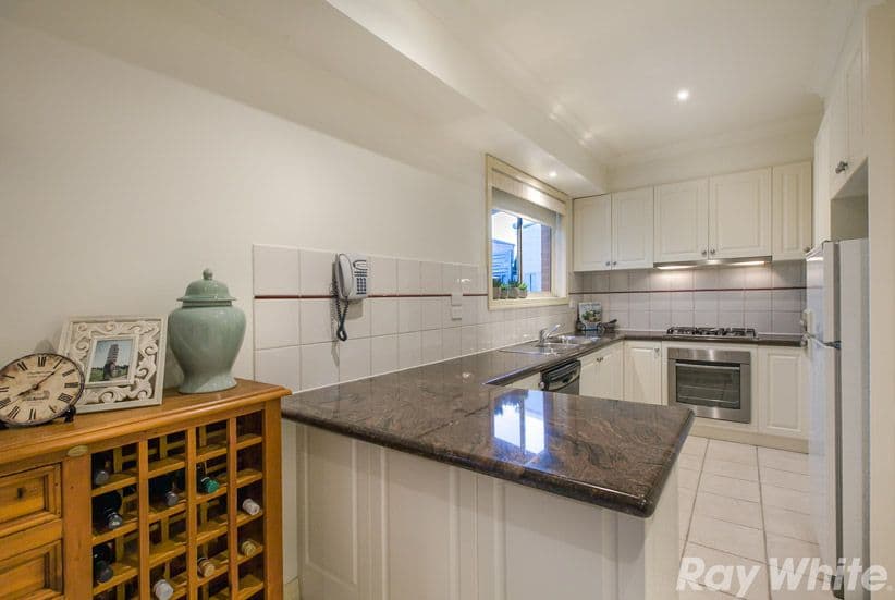 9 Tyndall Way, Mill Park VIC 3082, Mill Park - Thumbnail 7