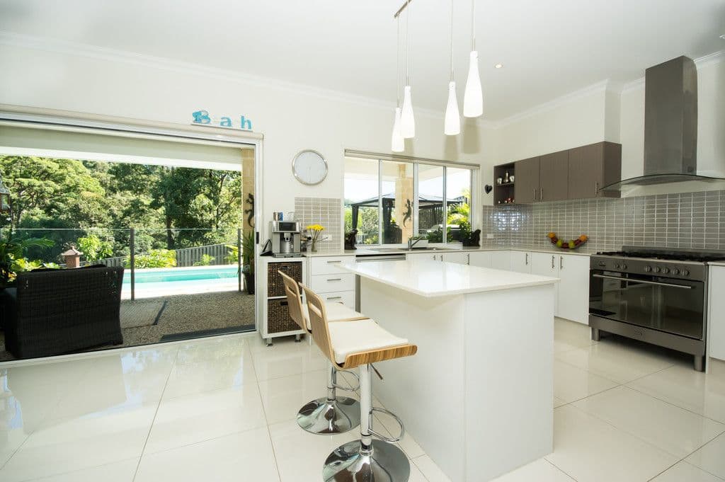 9 Castlereagh Close, Pacific Pines QLD 4211, Pacific Pines - Thumbnail 2
