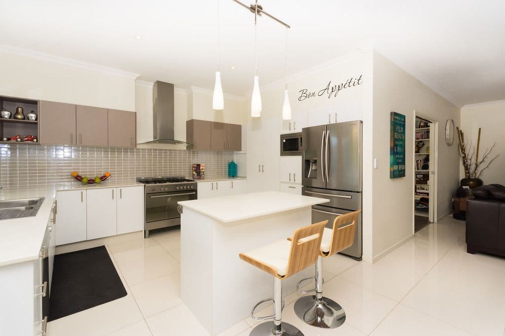 9 Castlereagh Close, Pacific Pines QLD 4211, Pacific Pines - Thumbnail 4
