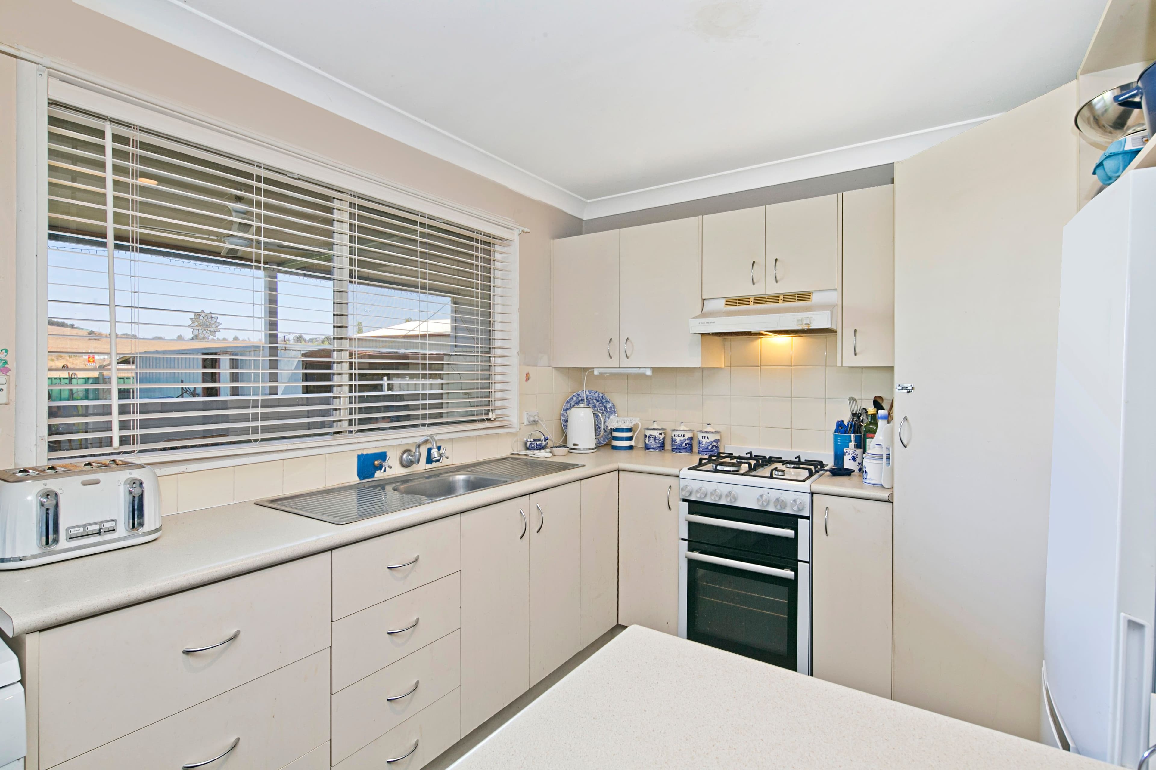 6 Braidwood Road, Goulburn NSW 2580, Goulburn - Thumbnail 4