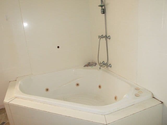 48 Thistle Street, BLACKALL QLD 4472, Blackall - Thumbnail 4