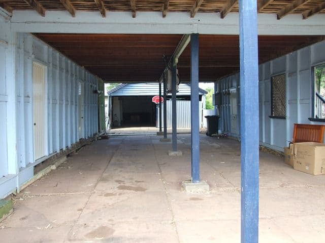 48 Thistle Street, BLACKALL QLD 4472, Blackall - Thumbnail 6