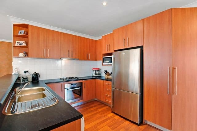 82 Marchant Avenue, RESERVOIR VIC 3073, Reservoir - Thumbnail 3