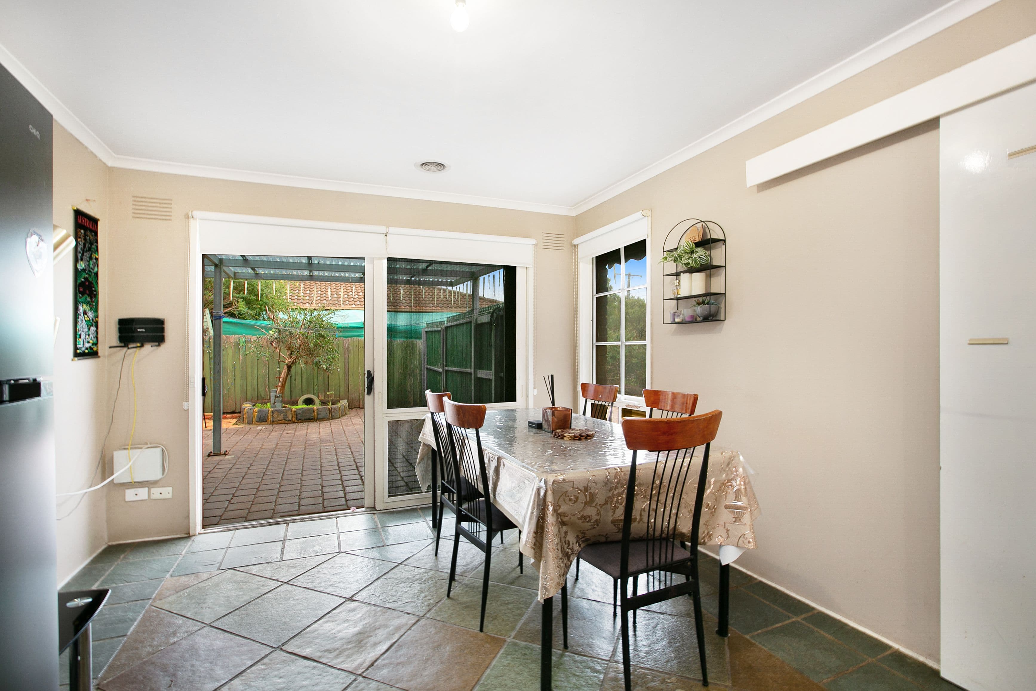 27 Epsom Avenue, Epping VIC 3076, Epping - Thumbnail 4