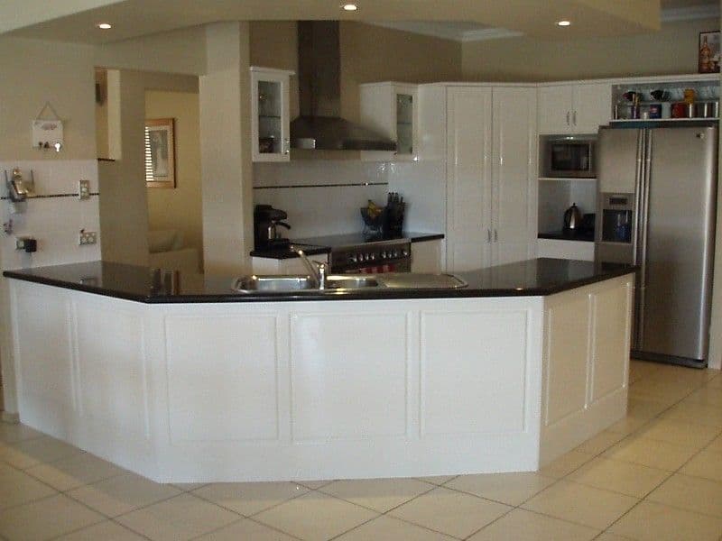 7 Parnham Court, ARUNDEL QLD 4214, Arundel - Thumbnail 2