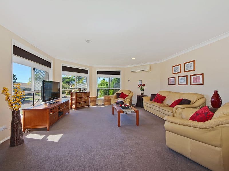 90 Treeview Drive, BURLEIGH WATERS QLD 4220, Burleigh Waters - Thumbnail 2