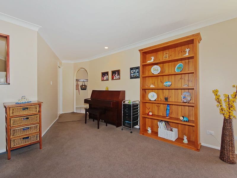90 Treeview Drive, BURLEIGH WATERS QLD 4220, Burleigh Waters - Thumbnail 6