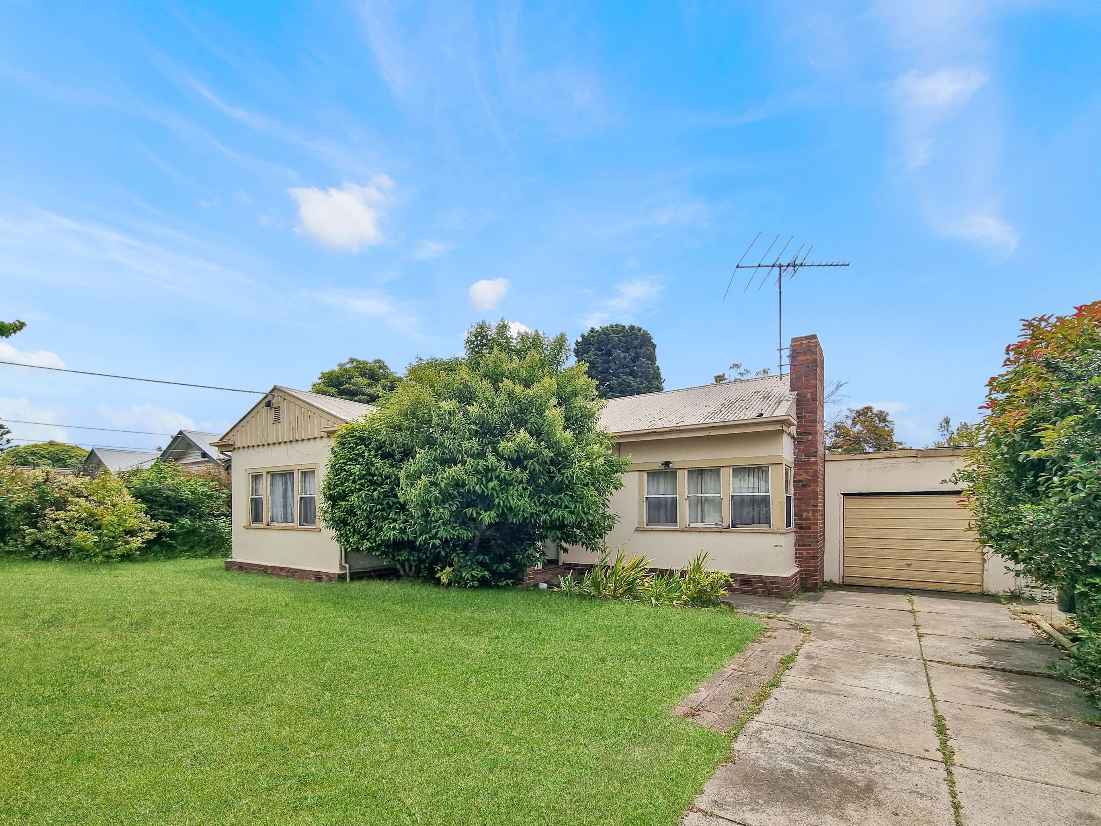 132 Roslyn Road, Belmont VIC 3216, Belmont - Image 1
