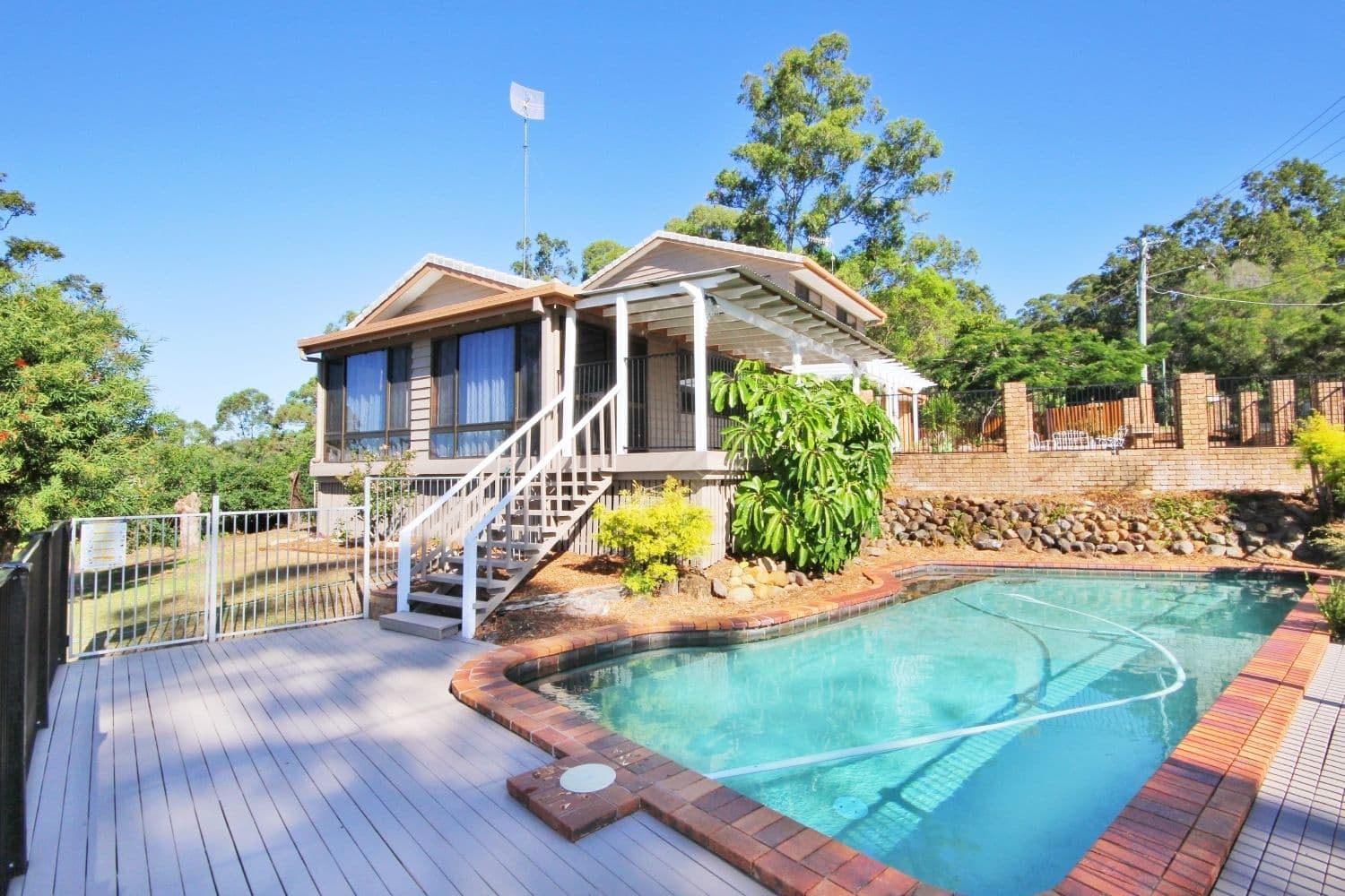 12 Duke Court, TALLAI QLD 4213, Tallai - Thumbnail 2