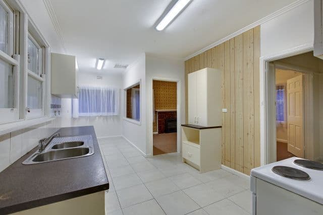 39 Ledger Avenue, Fawkner VIC 3060, Fawkner - Thumbnail 4