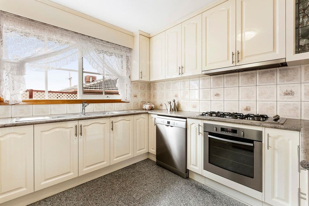 10 Cascade Street, Oakleigh South VIC 3167, Oakleigh South - Thumbnail 2