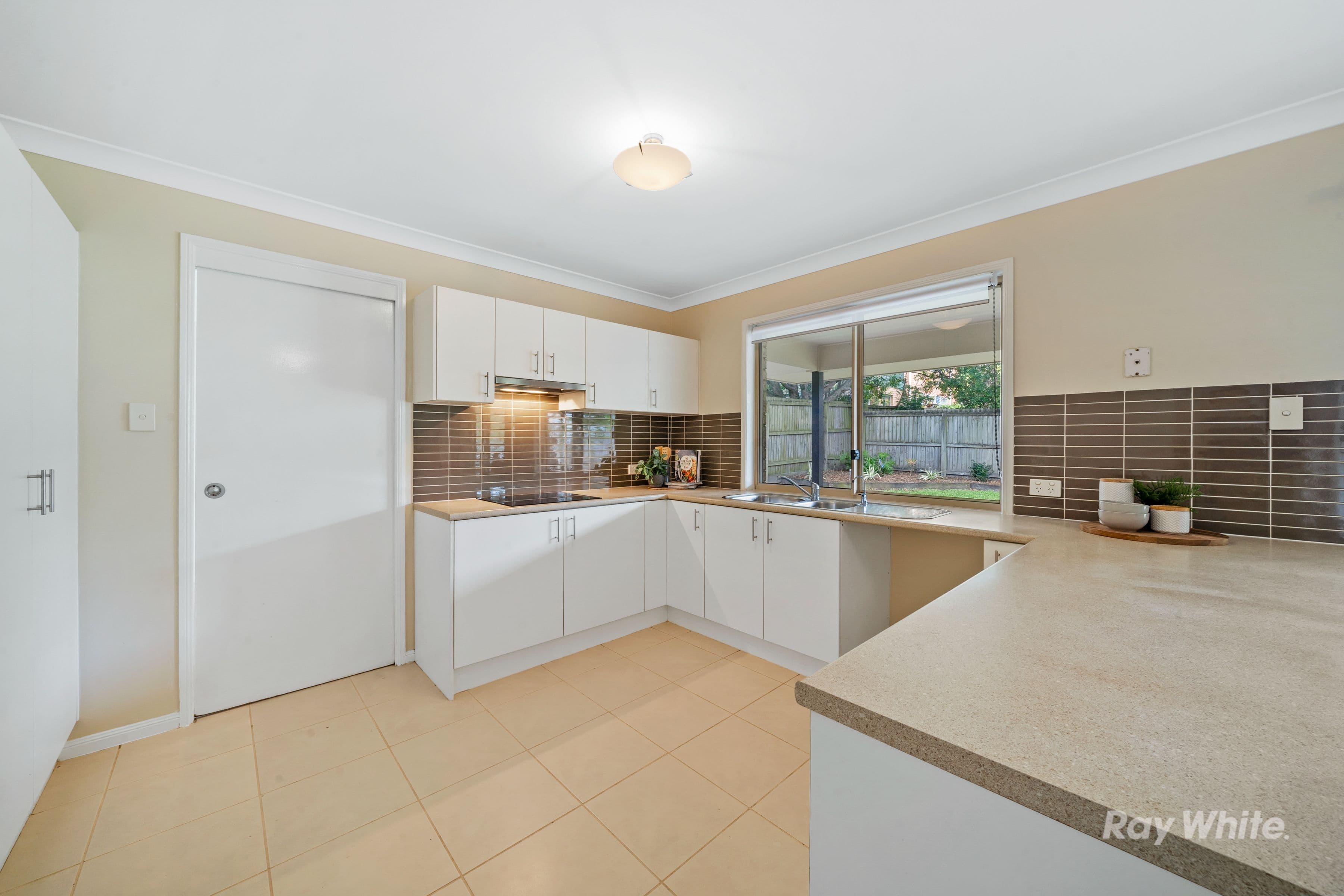 10 Fawcett Street, Kingston QLD 4114, Kingston - Thumbnail 7