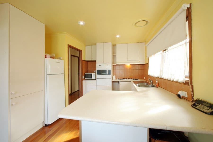 31 Lumeah Crescent, FERNTREE GULLY VIC 3156, Ferntree Gully - Thumbnail 2