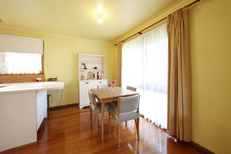 31 Lumeah Crescent, FERNTREE GULLY VIC 3156, Ferntree Gully - Thumbnail 3