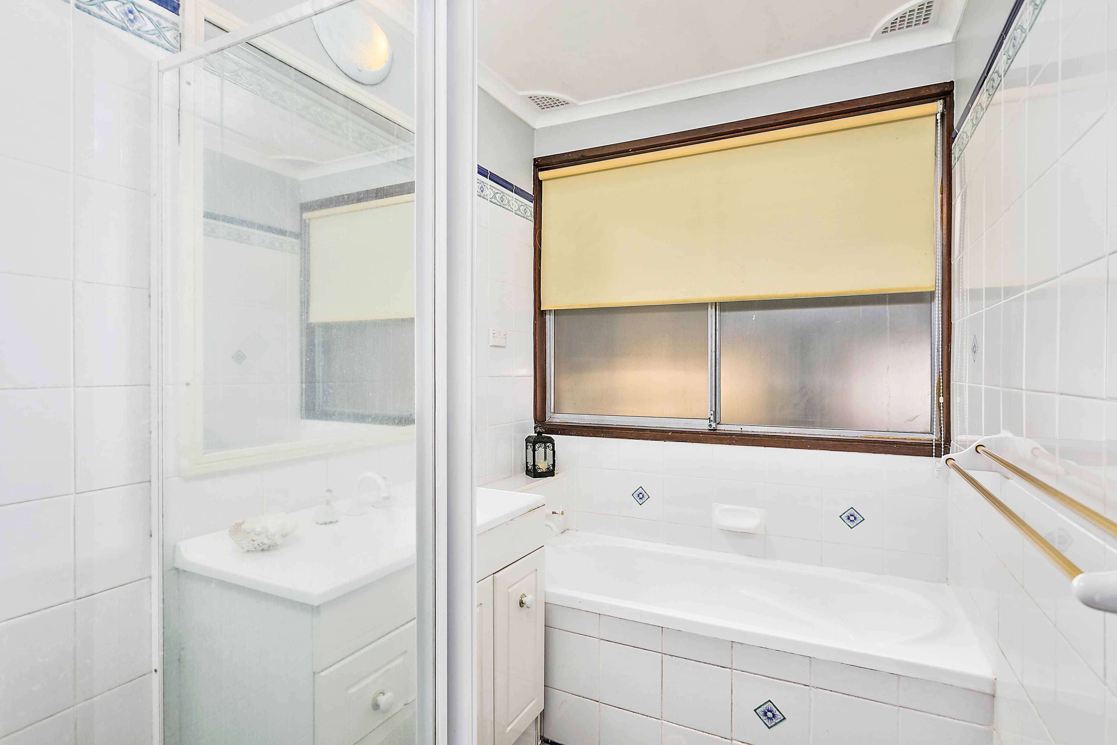 17 Gordon Avenue, Oak Flats - Thumbnail 7