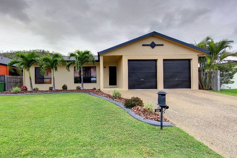 32 Monaro Circuit, MOUNT LOUISA QLD 4814, Mount Louisa - Image 1