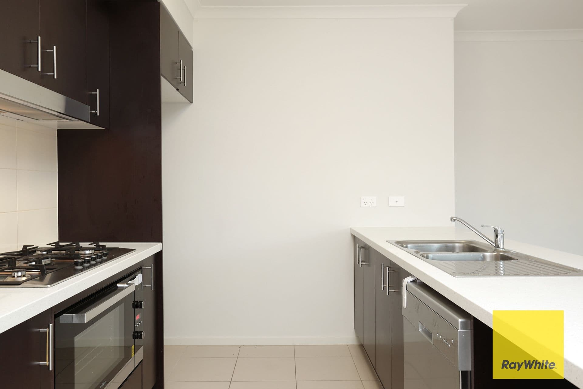22 Goolwa Road, Point Cook VIC 3030, Point Cook - Thumbnail 2